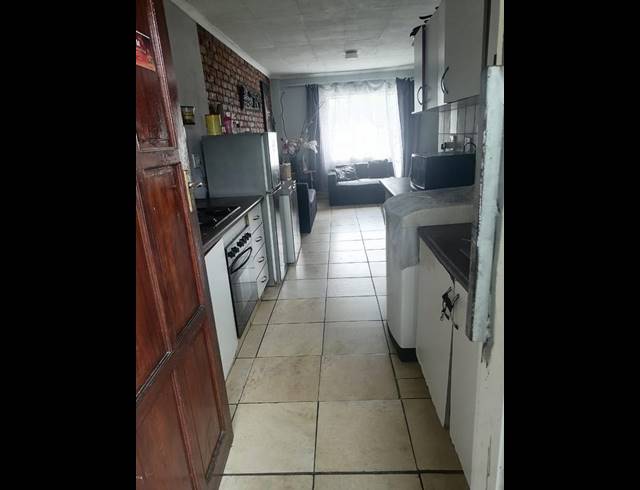 2 BEDROOM APARTMENT FOR SALE IN PRETORIA WEST